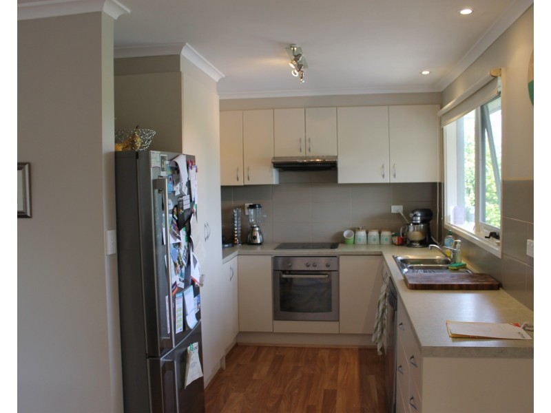 11 Weymar Crescent, Wandin North VIC 3139