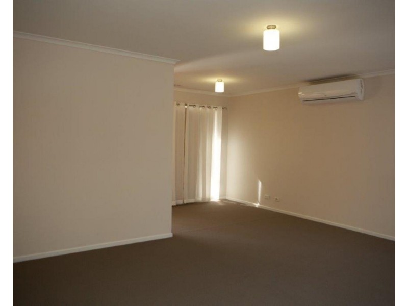 3 Valley Court, Croydon South VIC 3136