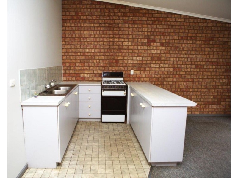 2/10 Nicholas Street, Lilydale VIC 3140