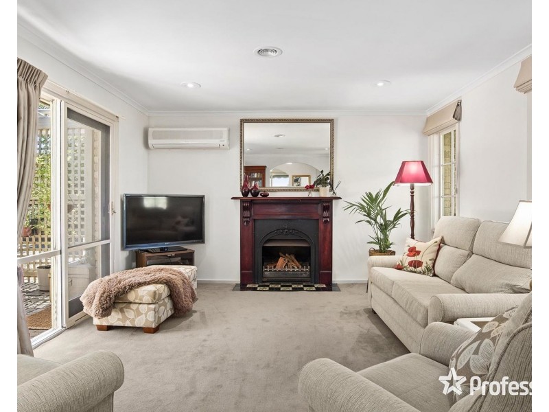 13 Frances Avenue, Yarra Glen VIC 3775