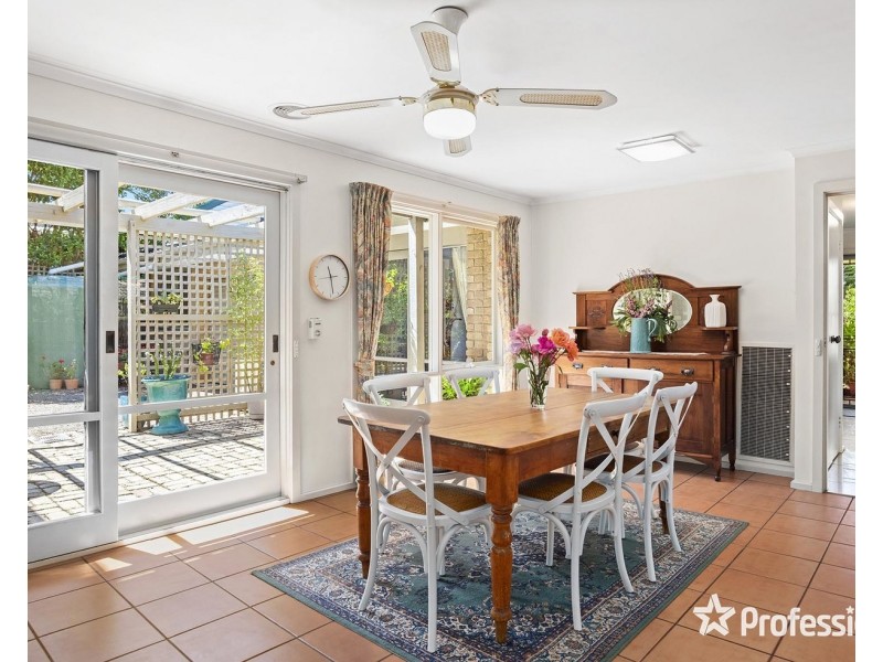 13 Frances Avenue, Yarra Glen VIC 3775