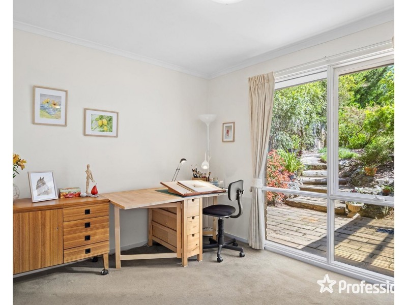 13 Frances Avenue, Yarra Glen VIC 3775