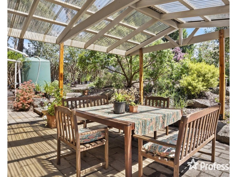 13 Frances Avenue, Yarra Glen VIC 3775