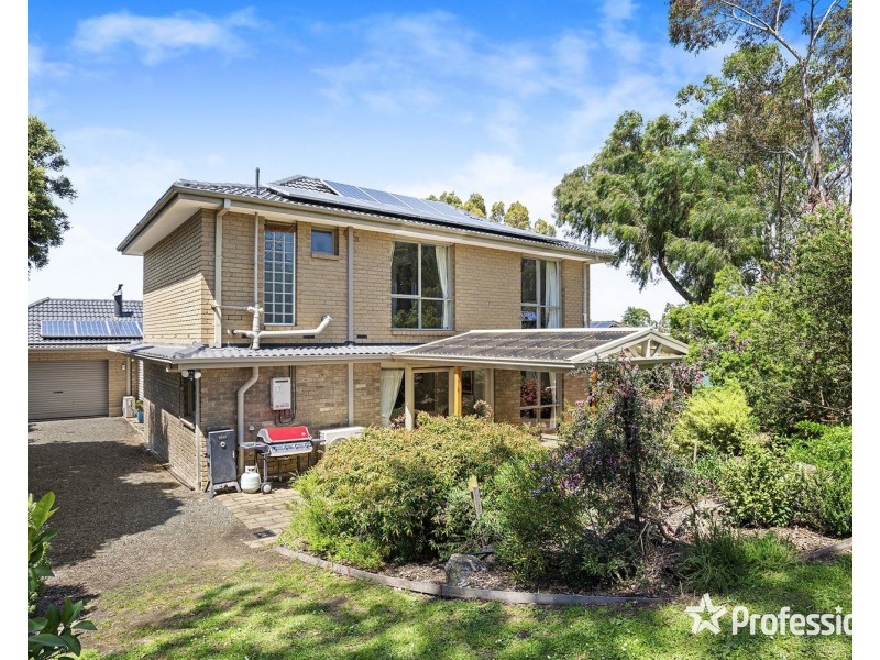 13 Frances Avenue, Yarra Glen VIC 3775