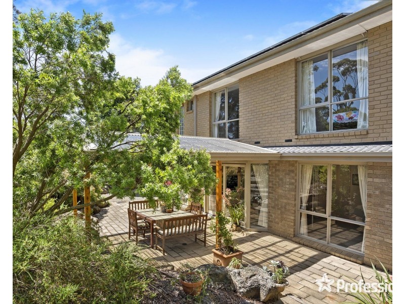 13 Frances Avenue, Yarra Glen VIC 3775