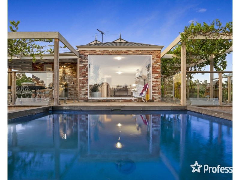 18 Frances Avenue, Yarra Glen VIC 3775