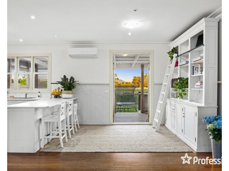 18 Frances Avenue, Yarra Glen VIC 3775