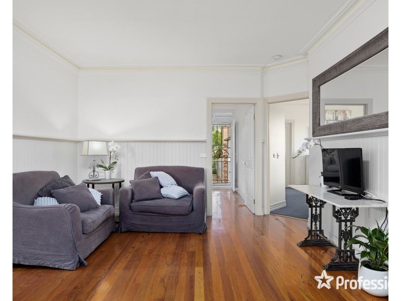 18 Frances Avenue, Yarra Glen VIC 3775