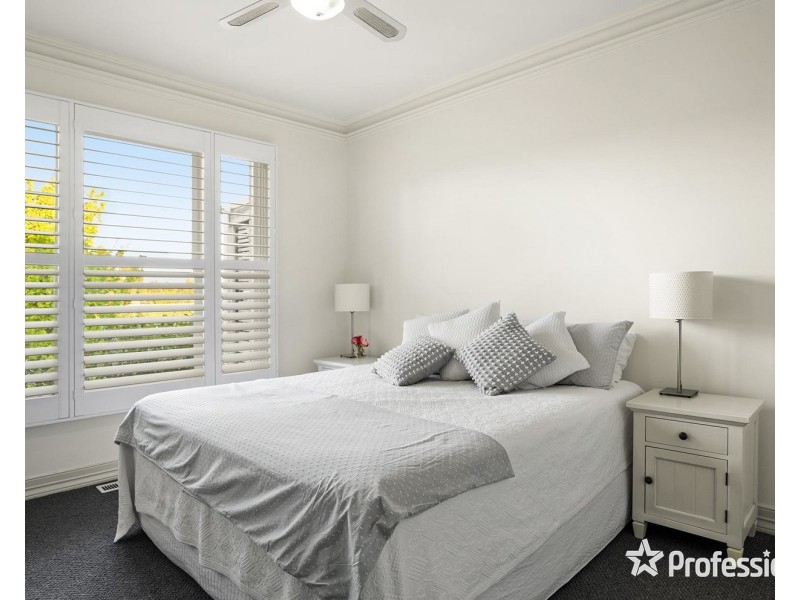 18 Frances Avenue, Yarra Glen VIC 3775