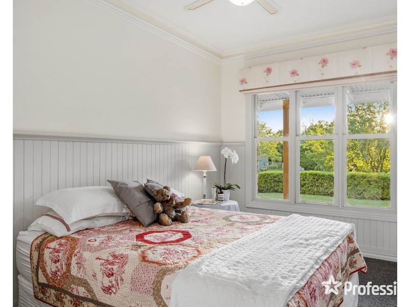 18 Frances Avenue, Yarra Glen VIC 3775