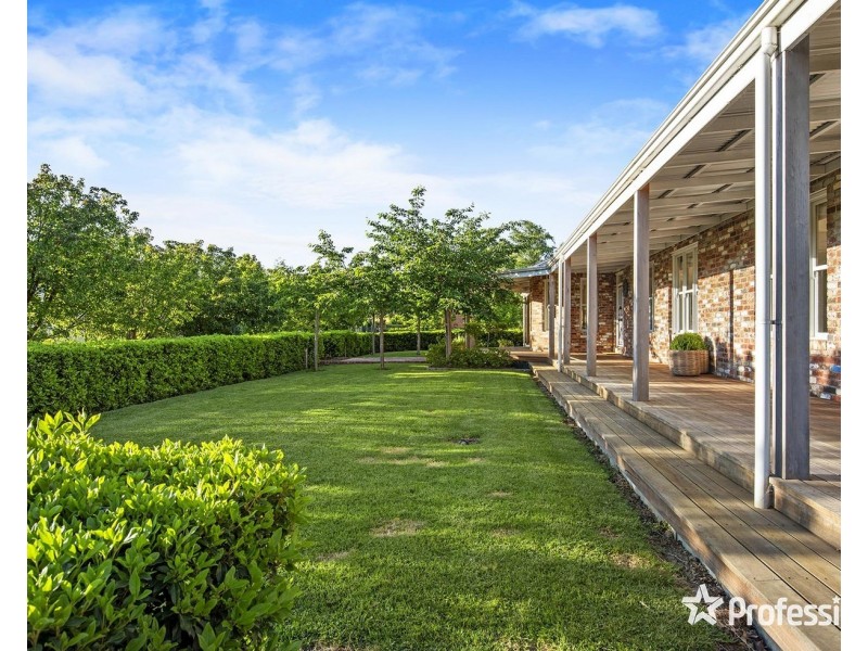 18 Frances Avenue, Yarra Glen VIC 3775