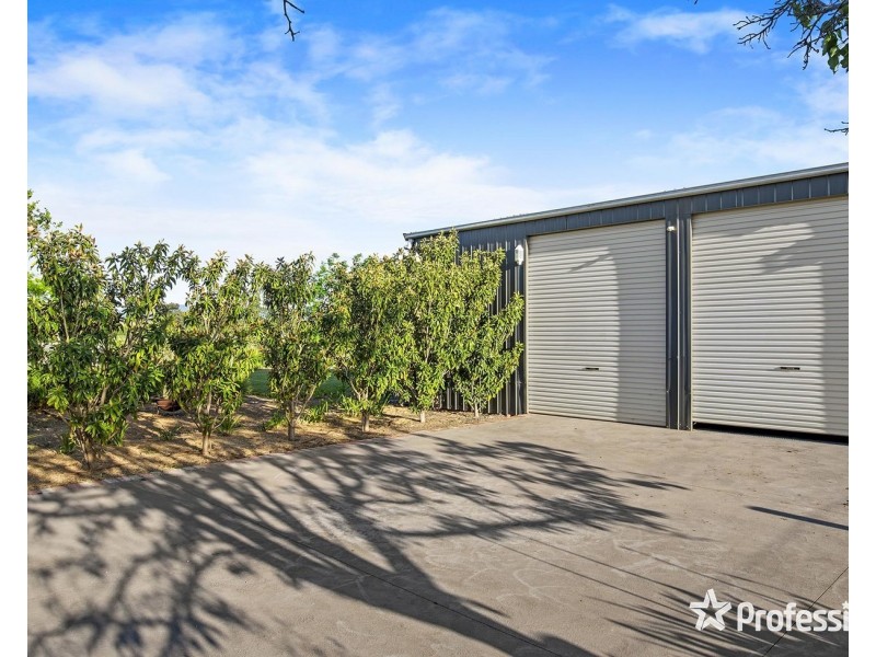 18 Frances Avenue, Yarra Glen VIC 3775