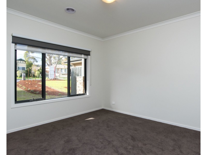 1/6 Cherylnne Crescent, Kilsyth VIC 3137