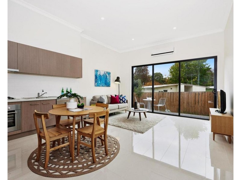 1 De Martini Place, Mooroolbark VIC 3138