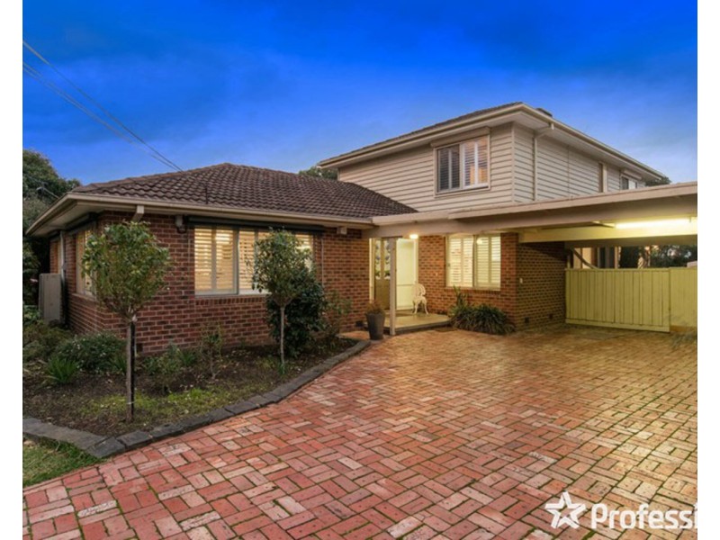 17 Anthony Drive, Chirnside Park VIC 3116