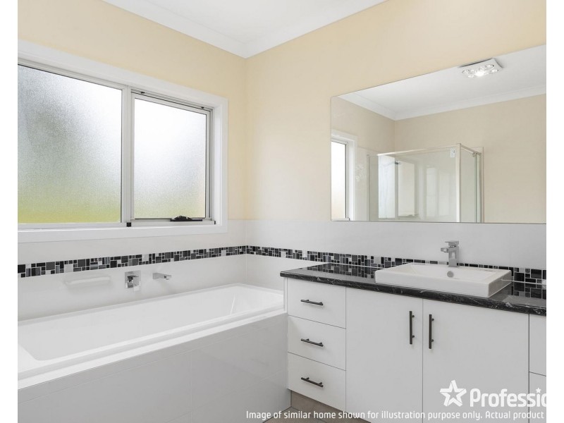 2B Irvine Crescent, Yarra Glen VIC 3775