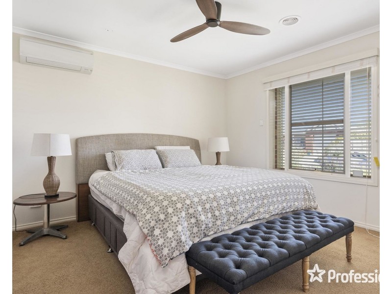 65 Pinoak Drive, Yarra Glen VIC 3775