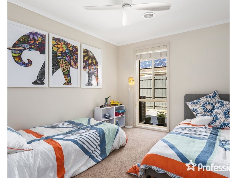65 Pinoak Drive, Yarra Glen VIC 3775