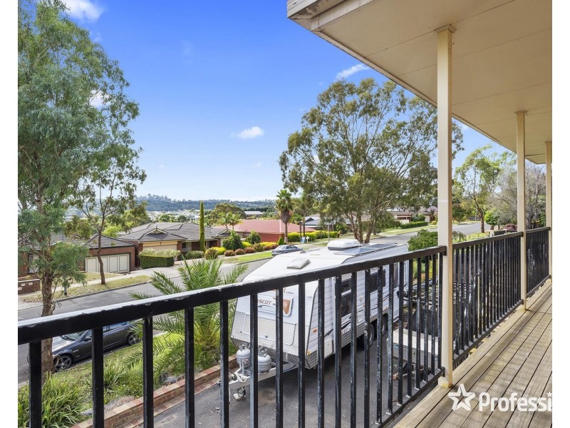 63 Lakeview Drive, Lilydale VIC 3140