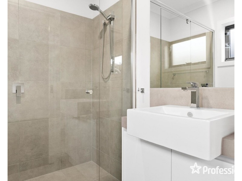 2 Travis Close, Lilydale VIC 3140