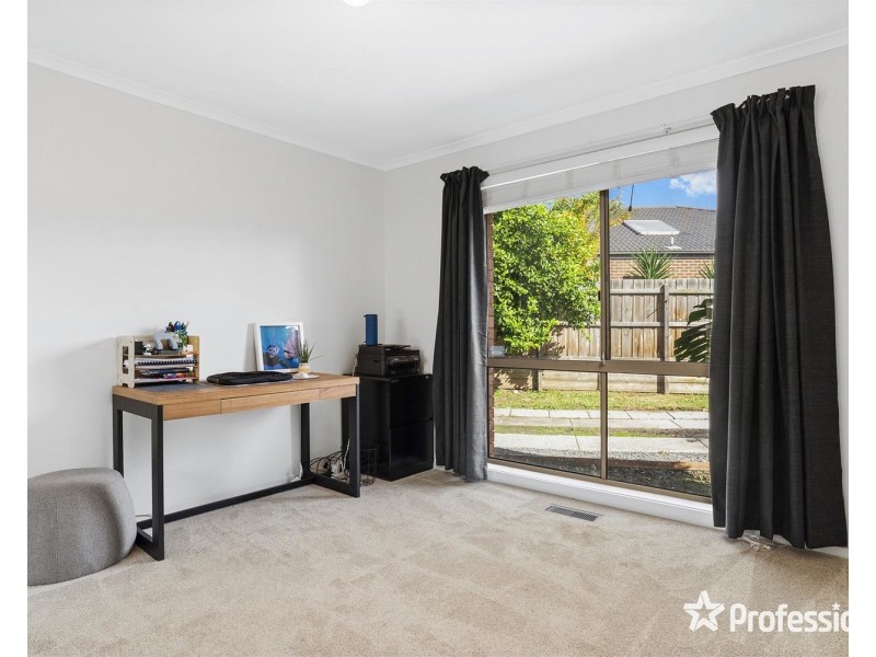 6 Village Green, Chirnside Park VIC 3116