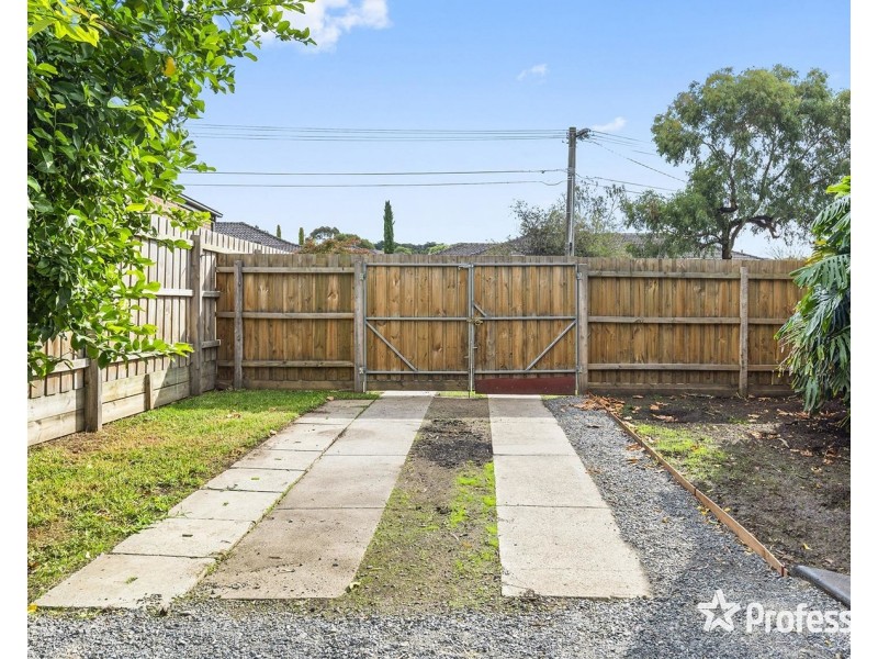 6 Village Green, Chirnside Park VIC 3116