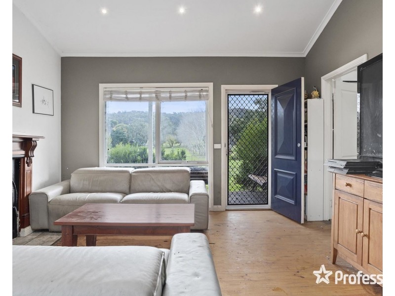 1948 Melba Highway, Dixons Creek VIC 3775