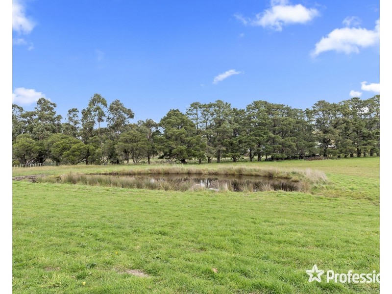 1948 Melba Highway, Dixons Creek VIC 3775