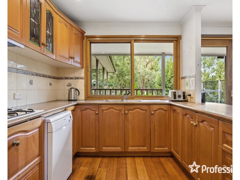 22 Bailey Grove, Wandin North VIC 3139