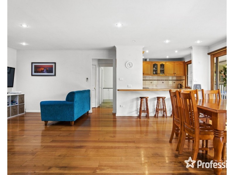 22 Bailey Grove, Wandin North VIC 3139