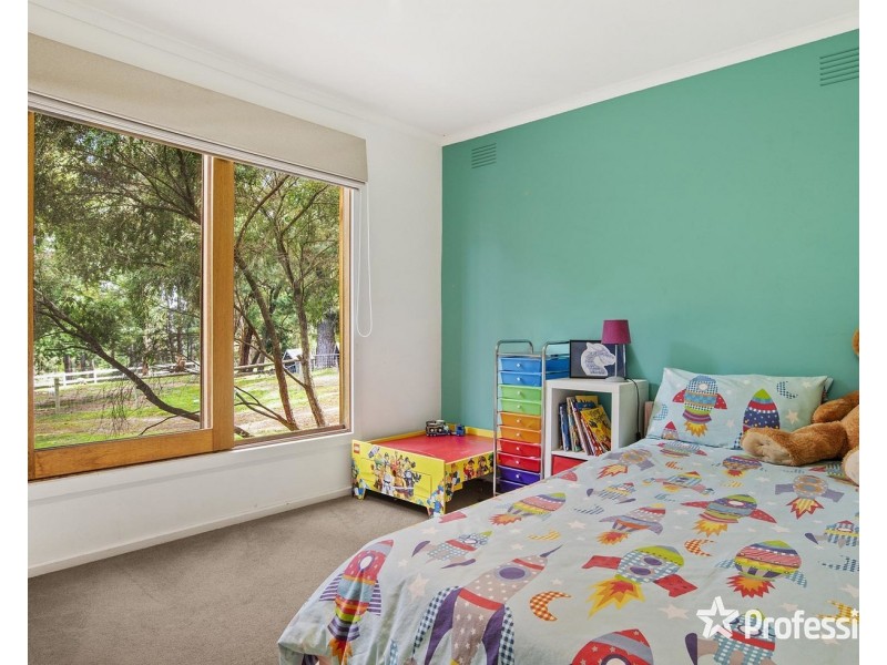 22 Bailey Grove, Wandin North VIC 3139