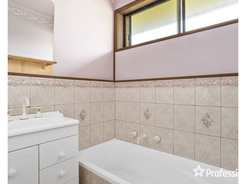 12 McFadzean Street, Coldstream VIC 3770