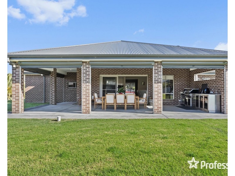 1952 Melba Highway, Dixons Creek VIC 3775