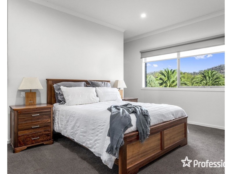 1952 Melba Highway, Dixons Creek VIC 3775