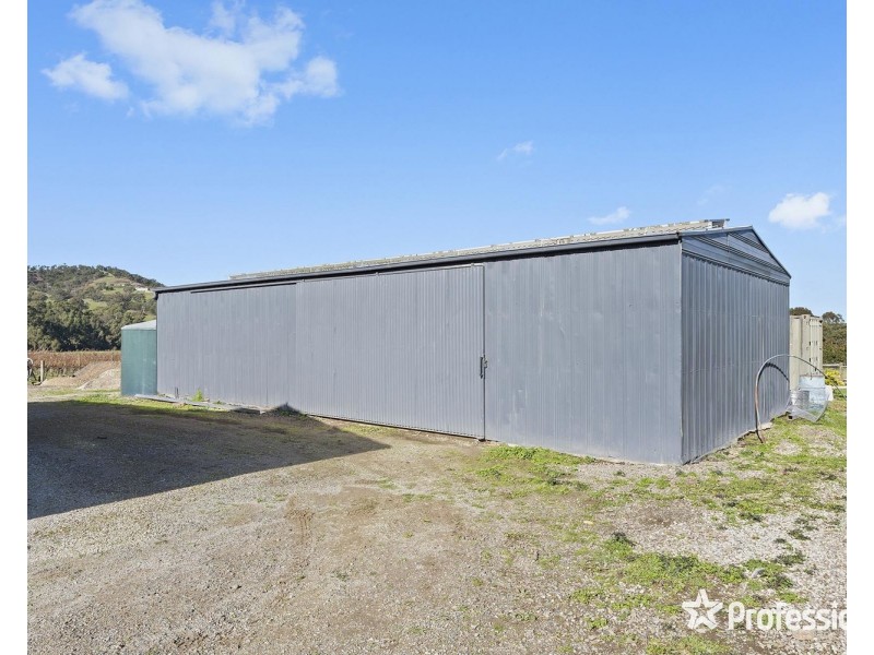 1952 Melba Highway, Dixons Creek VIC 3775