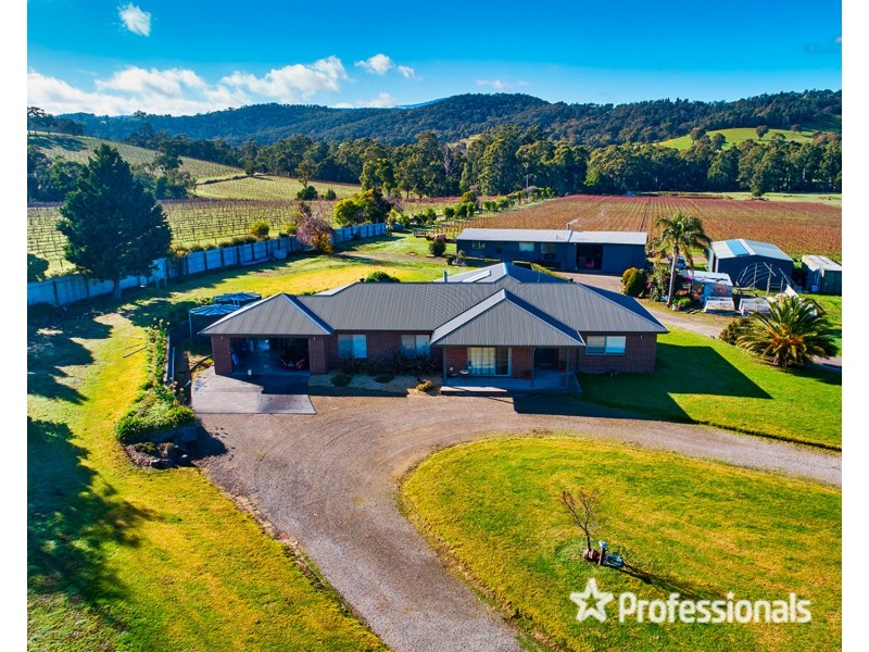 1952 Melba Highway, Dixons Creek VIC 3775