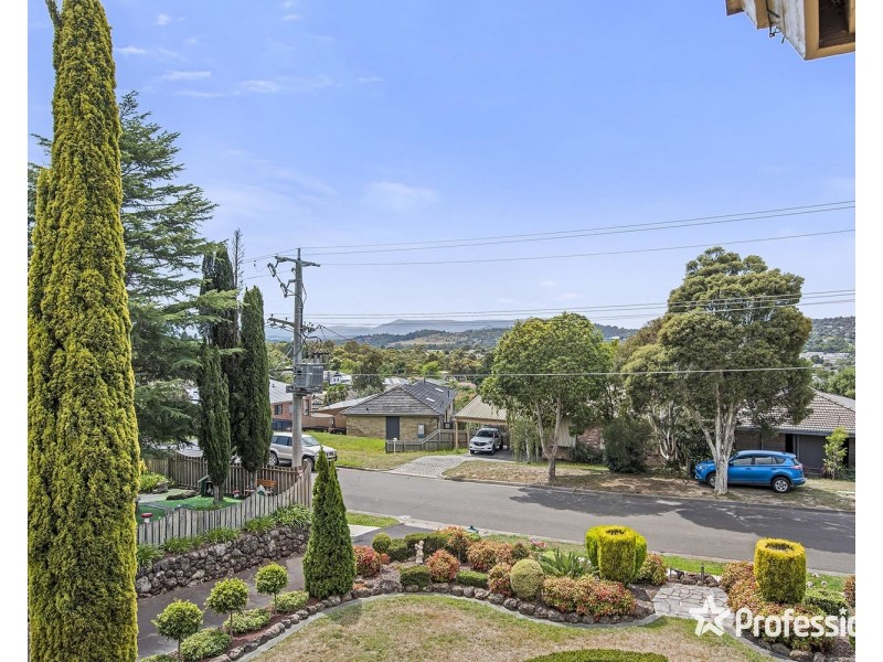 37 Roseman Road, Chirnside Park VIC 3116