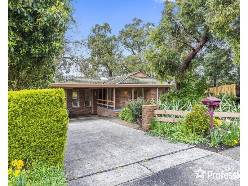 12 Olinda Road, Mount Evelyn VIC 3796