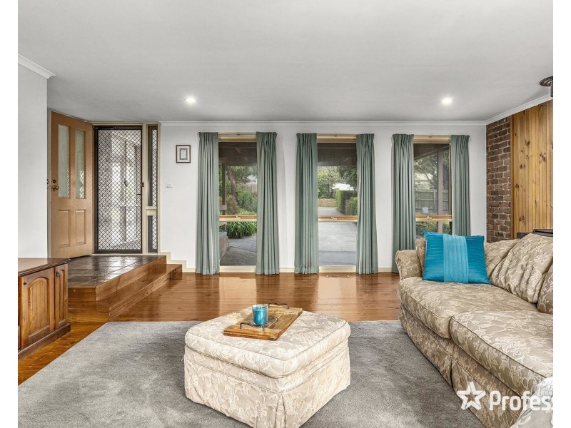 12 Olinda Road, Mount Evelyn VIC 3796