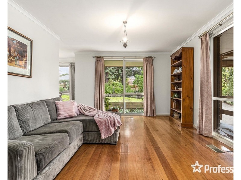 12 Olinda Road, Mount Evelyn VIC 3796