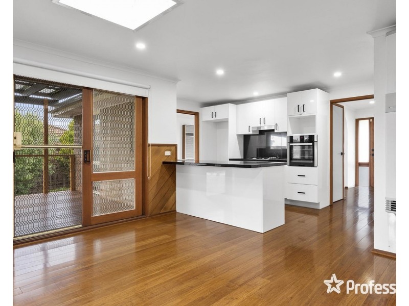 152 Manchester Road, Mooroolbark VIC 3138