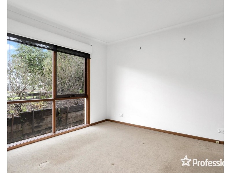 152 Manchester Road, Mooroolbark VIC 3138