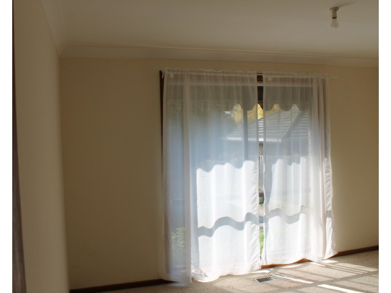 2/8 Dickson Crescent, Ringwood North VIC 3134