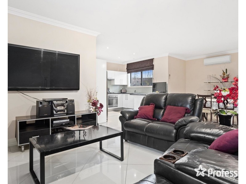 17 Service Road, Blackburn VIC 3130