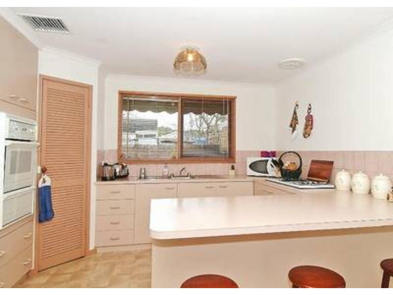 2/23 Mc Comb Street, Lilydale VIC 3140
