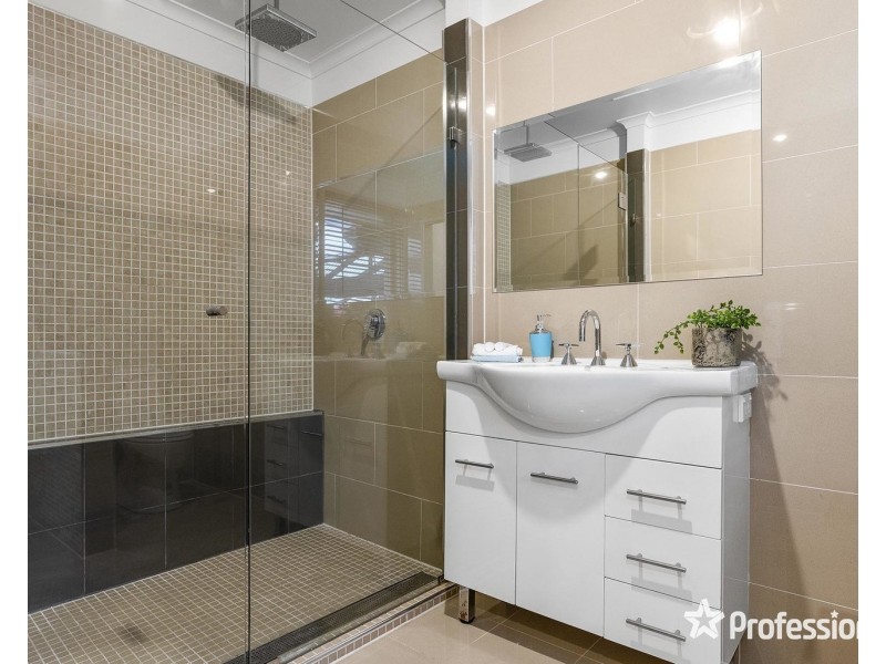 52 Roseman Road, Chirnside Park VIC 3116