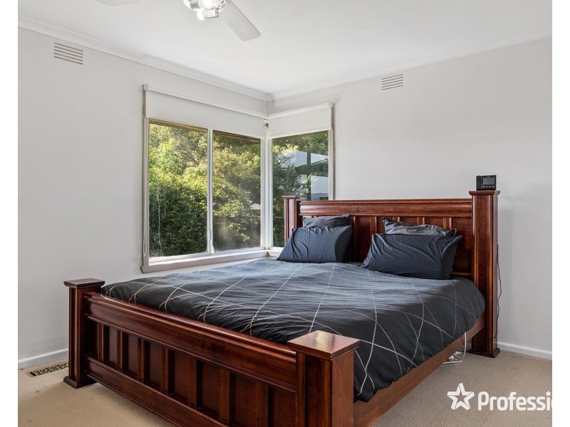6 Anzac Avenue, Yarra Glen VIC 3775