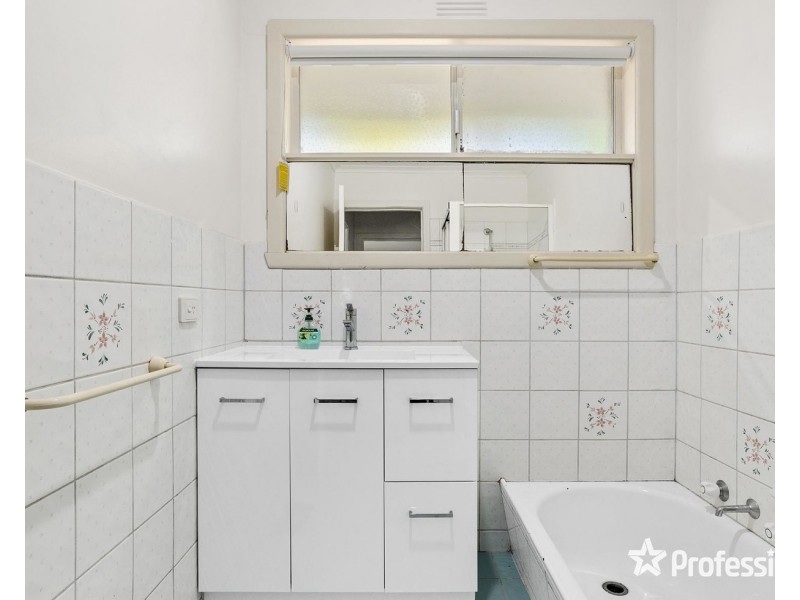 6 Anzac Avenue, Yarra Glen VIC 3775