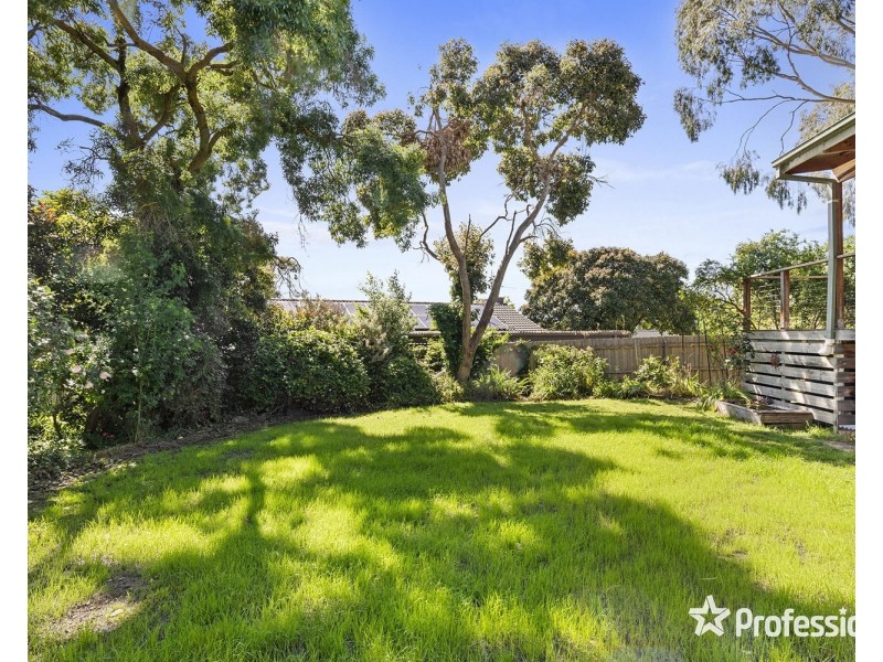 6 Anzac Avenue, Yarra Glen VIC 3775