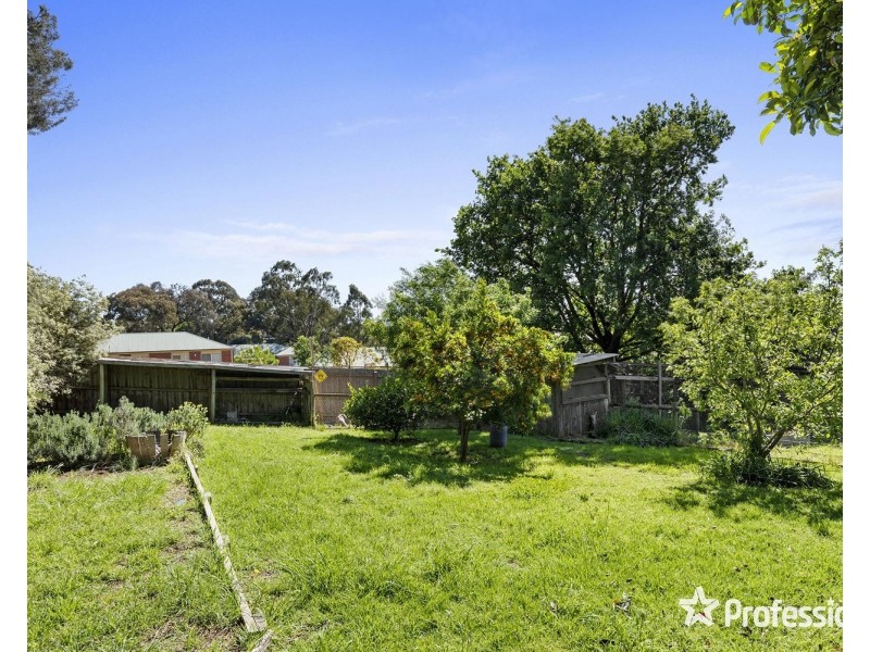 6 Anzac Avenue, Yarra Glen VIC 3775